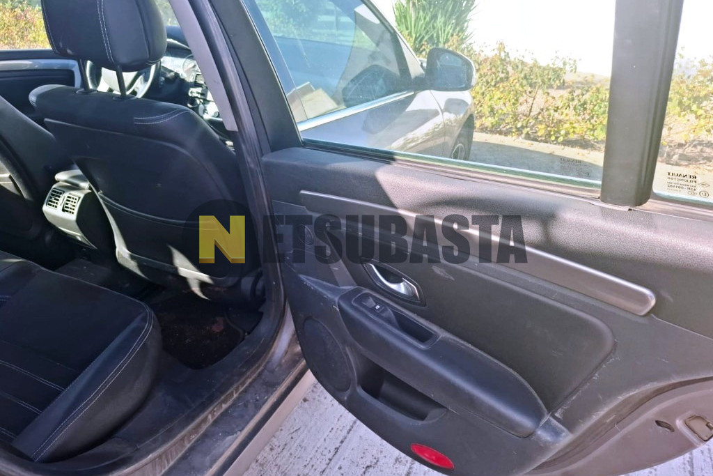 Renault Laguna Grand Tour 2.0 dCi 2013