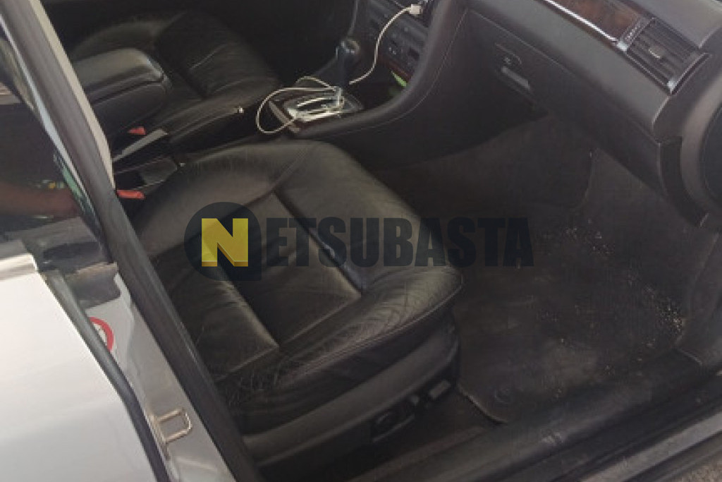 Audi A6 3.0 quattro tiptronic 5 vel. 2001