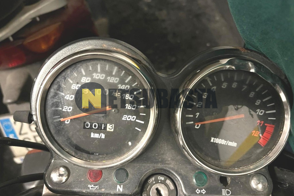 Suzuki GS 500 2003