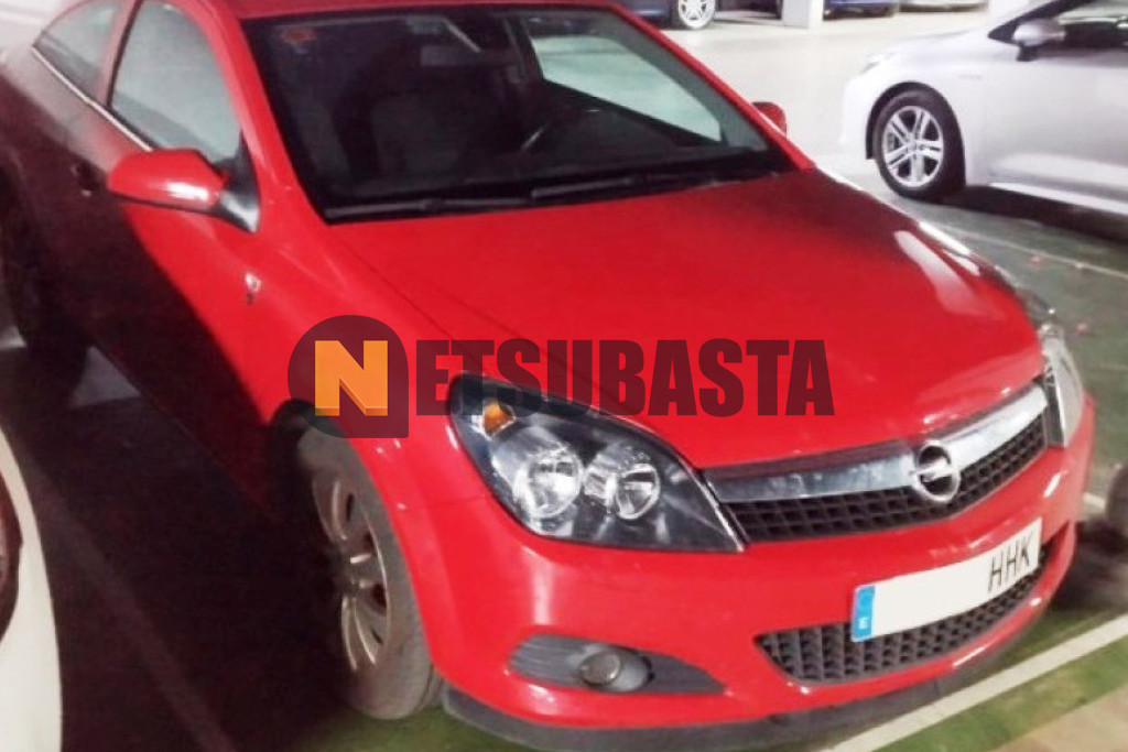 Opel Astra GTC 1.7 CDTI 2011