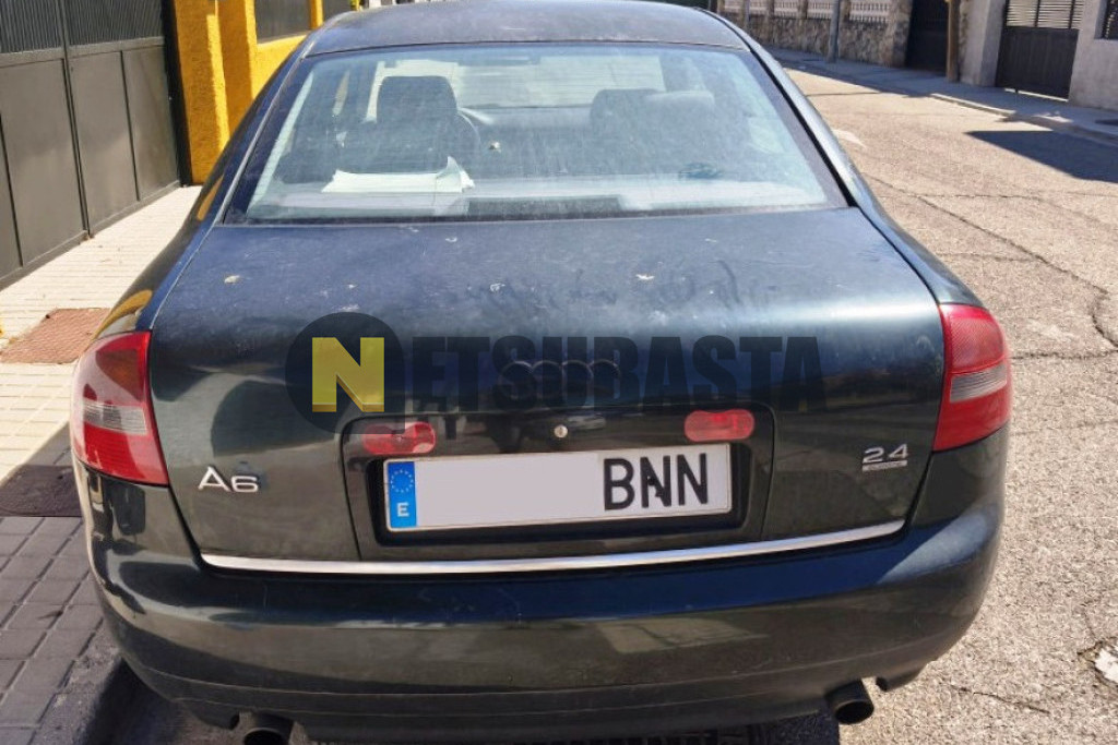 Audi A6 2.4 quattro 2001
