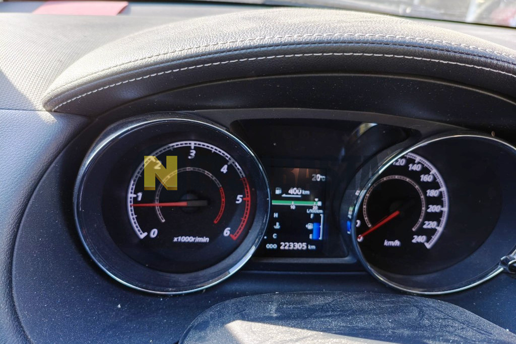 Citroën C-Crosser 2.2 HDi 2011