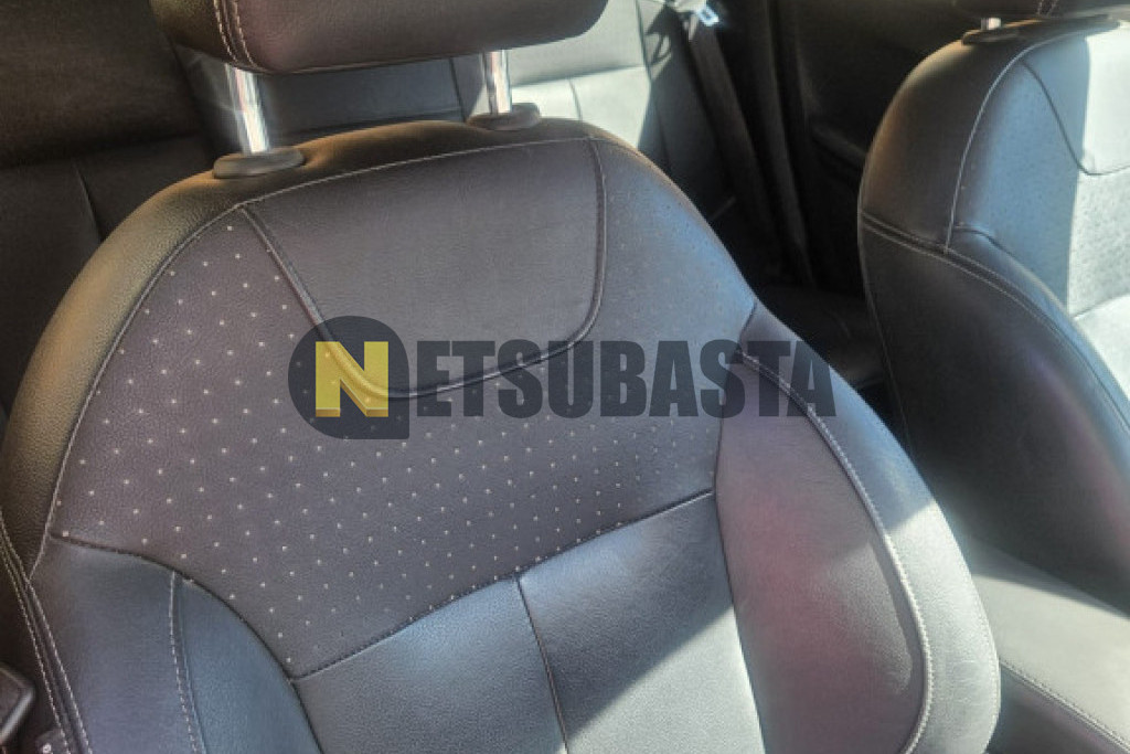 Peugeot 208 1.6 VTi 2012
