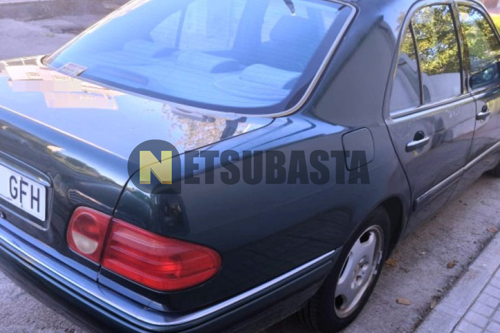 Mercedes-Benz E 320 Aut. 2000