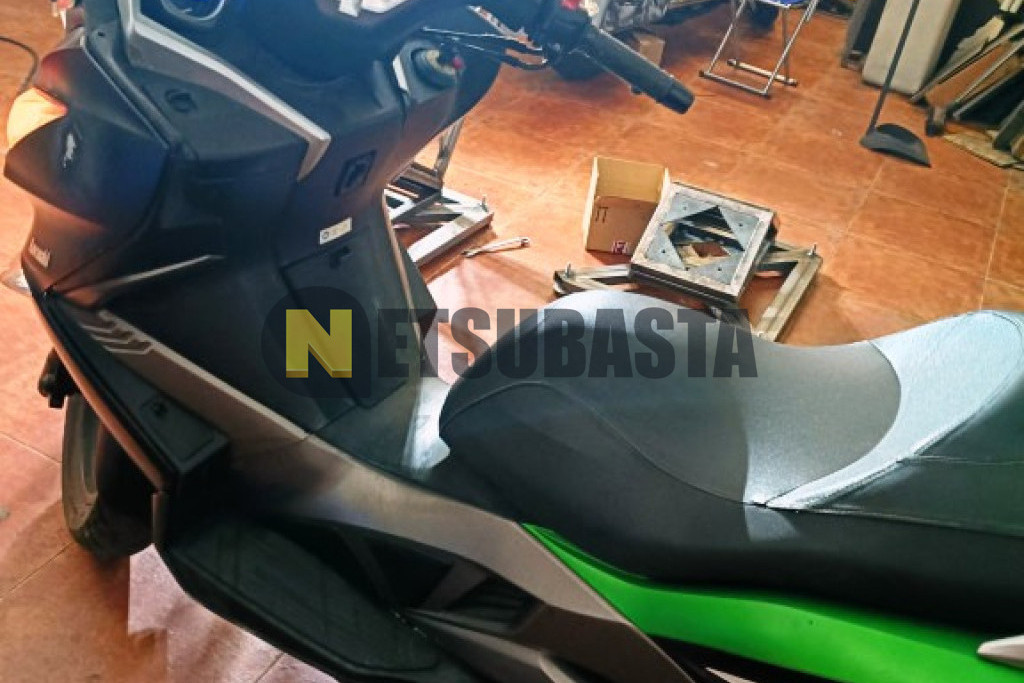 Kawasaki J 300 ABS 2014