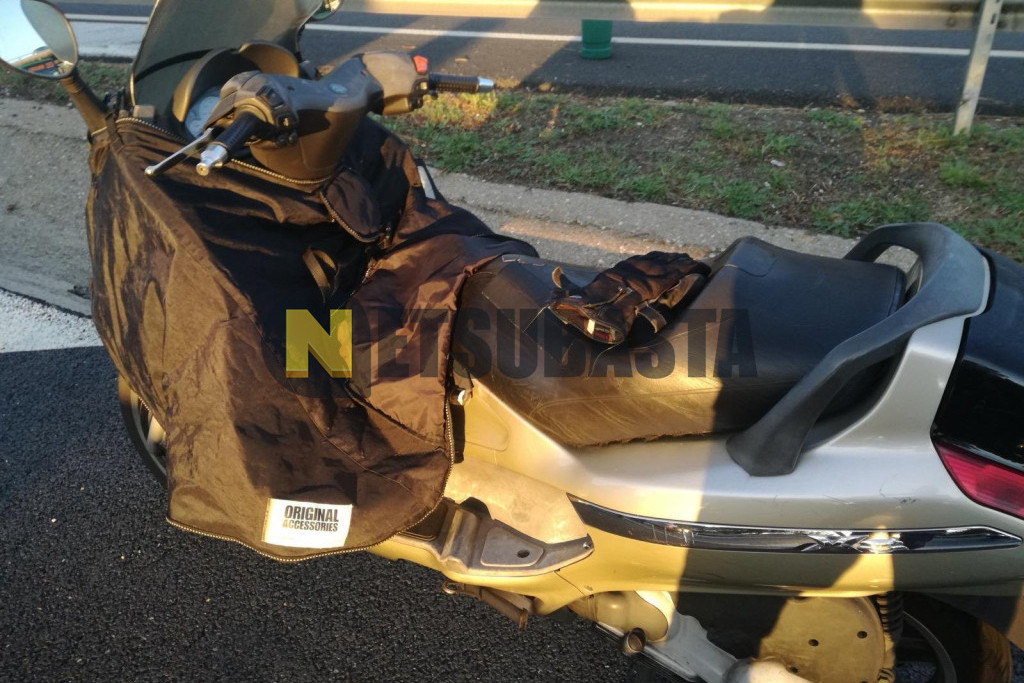 Piaggio X8 125 2004