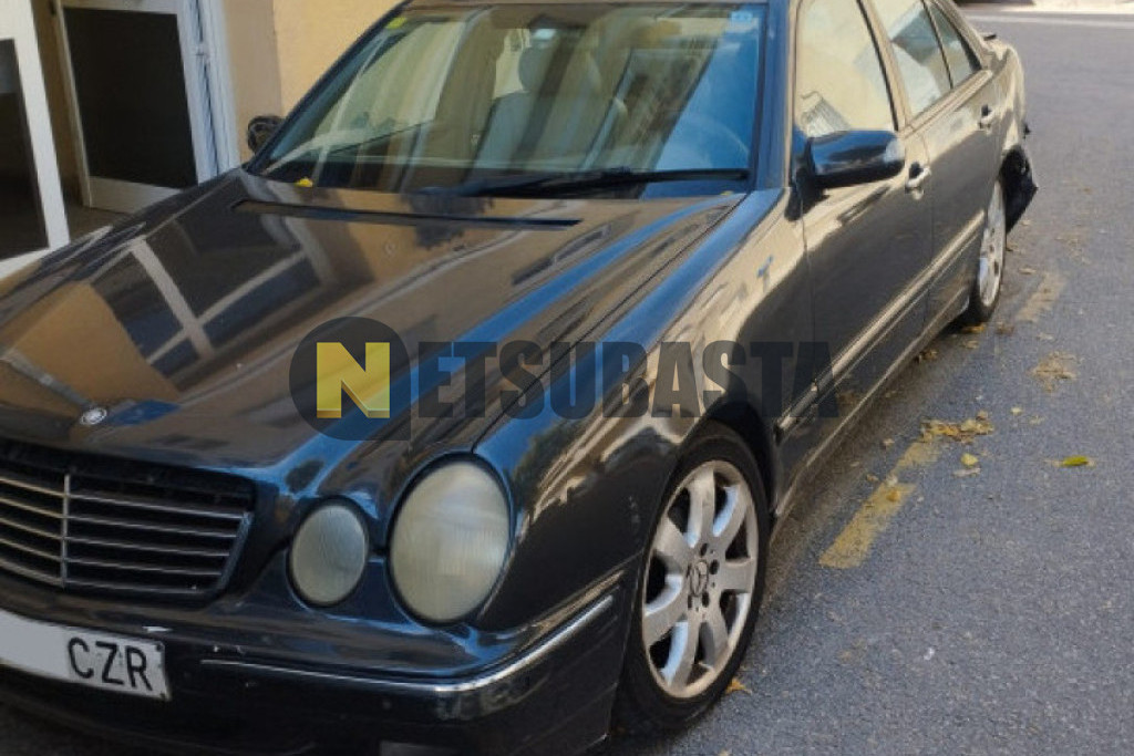 Mercedes-Benz E 220 CDI 2001