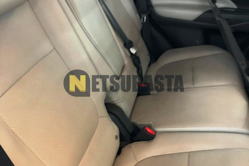 Mitsubishi Outlander PHEV 4WD 2015