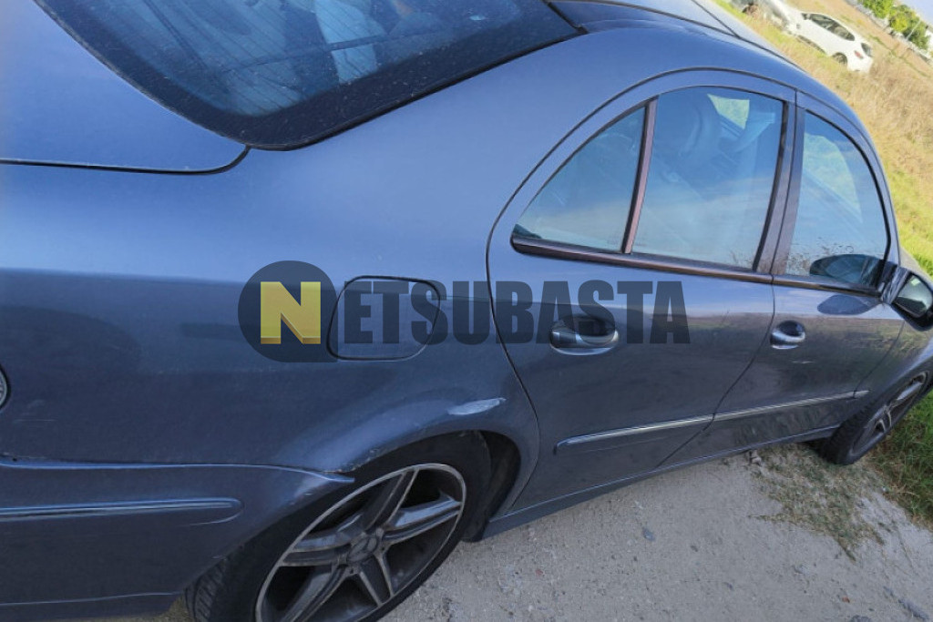 Mercedes-Benz E320 2003