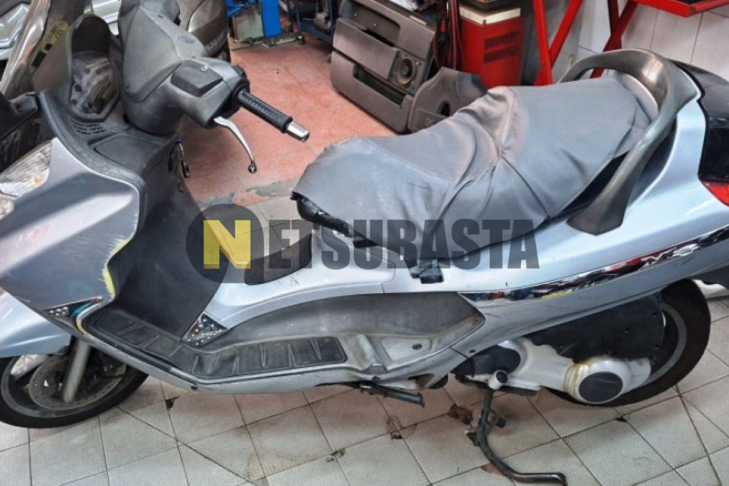 Piaggio X8 200 2005