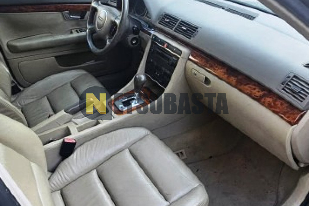 Audi A4 2.4 multitronic 6 vel. 2002
