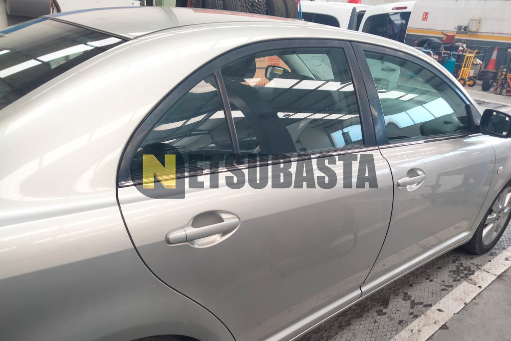 Toyota Avensis 2.0 VVT-i 2004