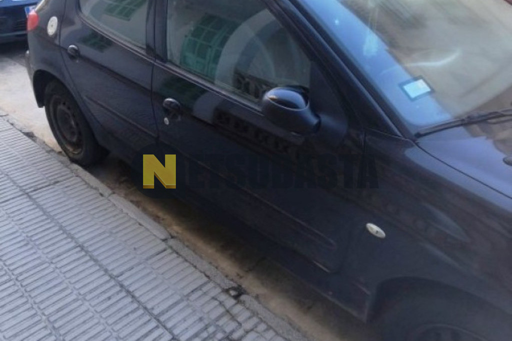 Peugeot 206+ 1.4i 2011