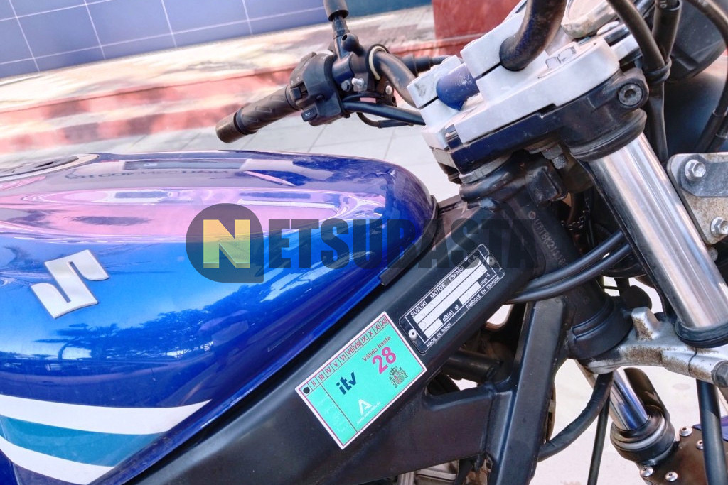 Suzuki GS 500 2005