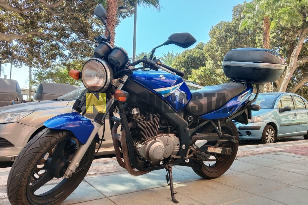 Suzuki GS 500 2005