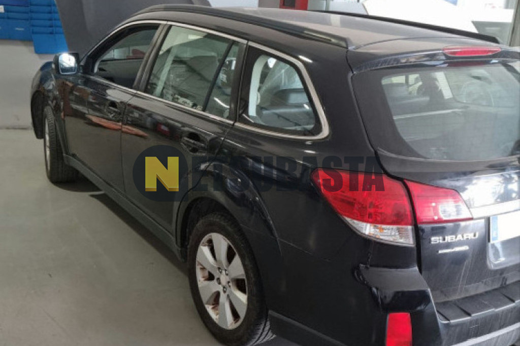 Subaru Outback 2.5i Lineartronic 2012