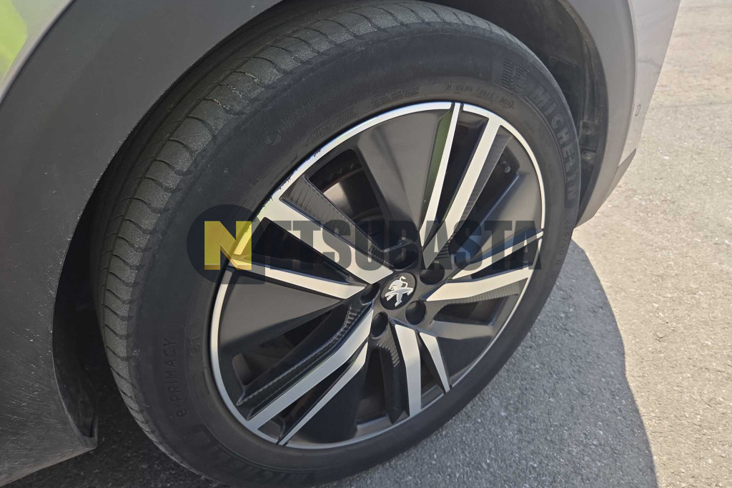Peugeot 3008 Hybrid 300 e-EAT8 2022