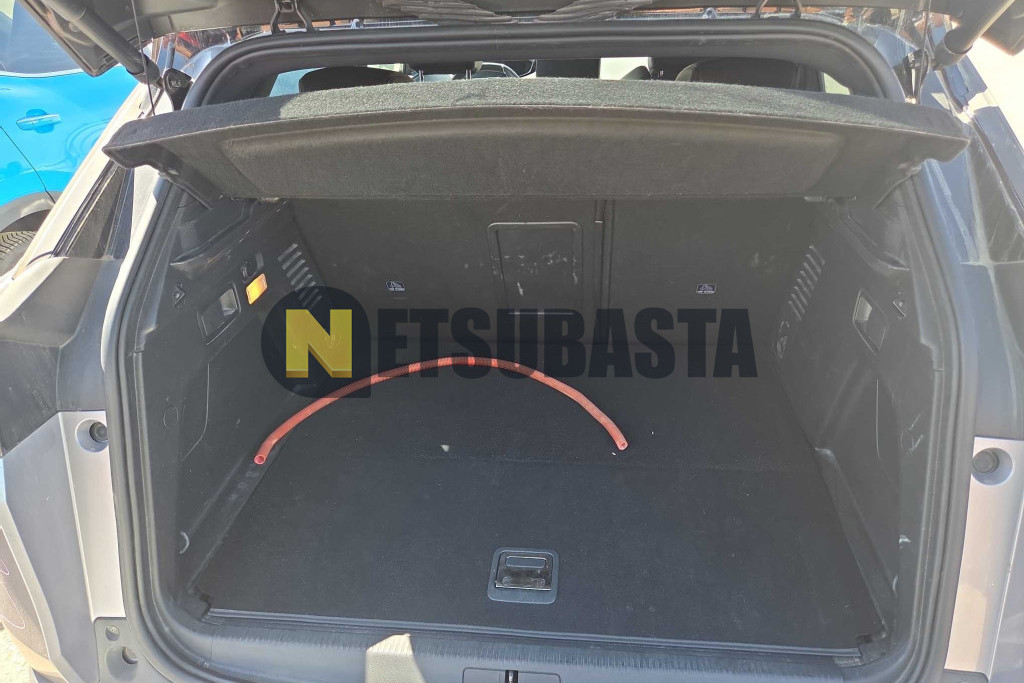 Peugeot 3008 Hybrid 300 e-EAT8 2022