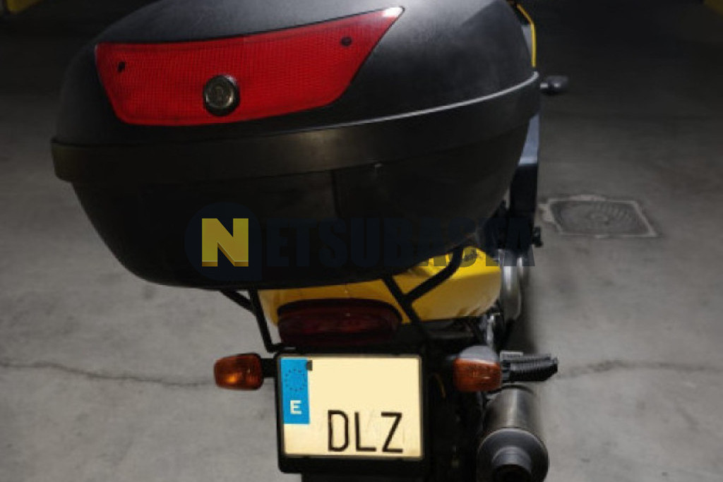 Suzuki GS 500 2005
