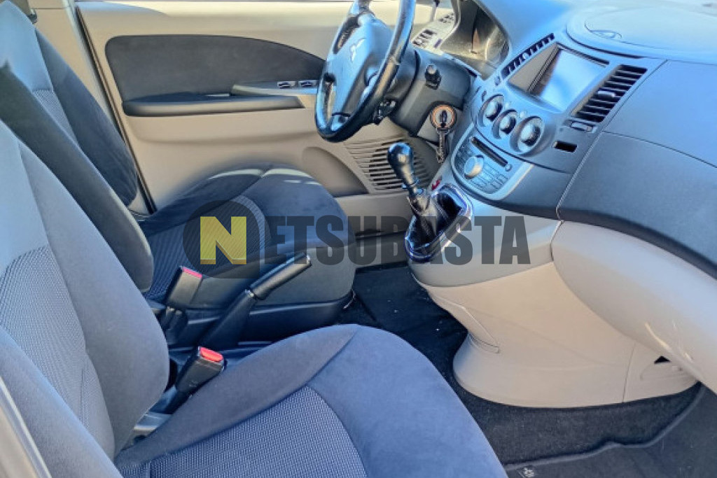 Mitsubishi Grandis 2.0 DI-D 2008